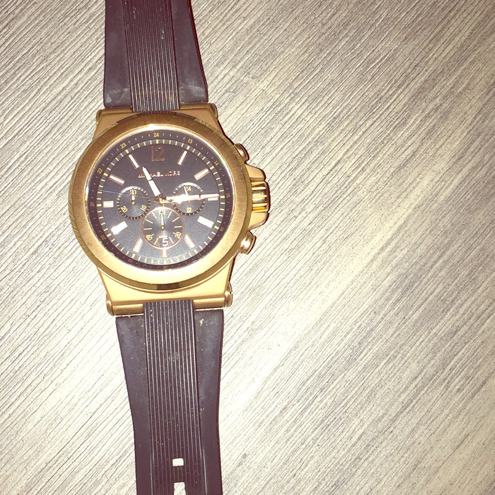 🔸 MK WATCH